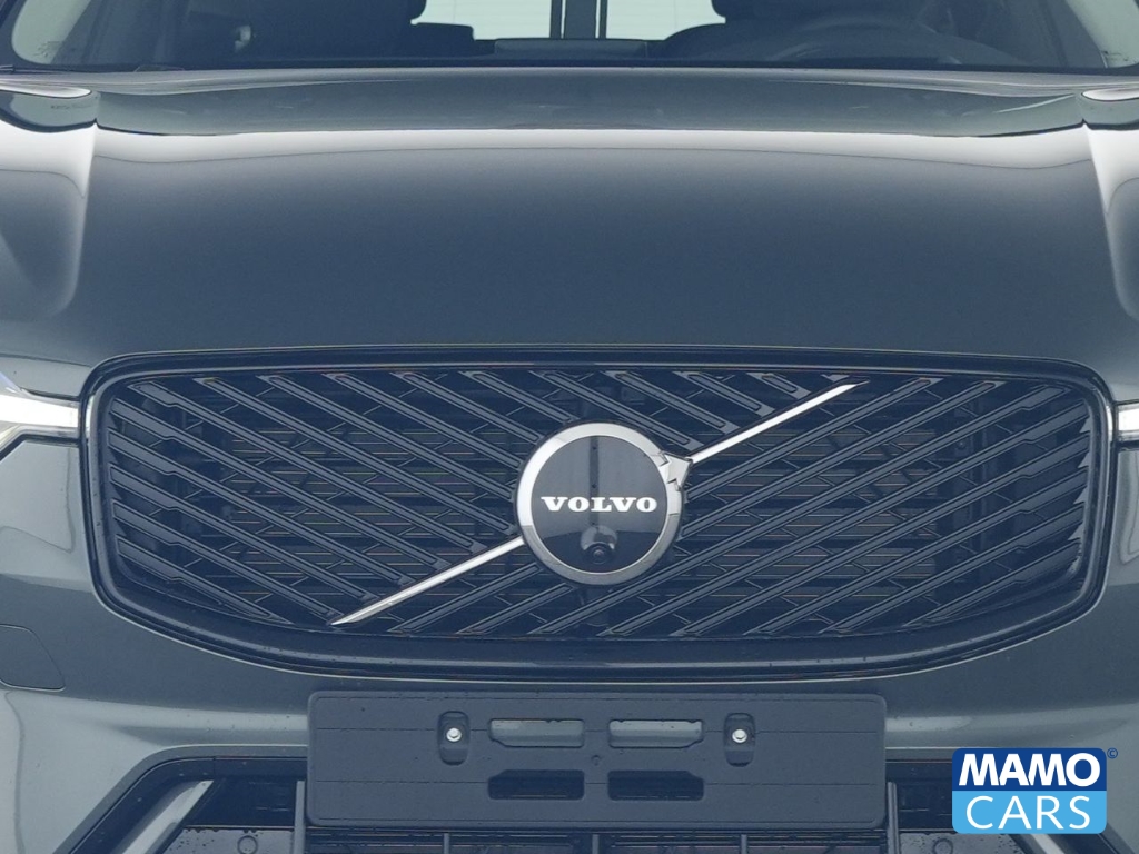 Fahrzeugabbildung Volvo XC60 B5 AWD Plus Dark ACC/BLIS/HUD/PANO/360°
