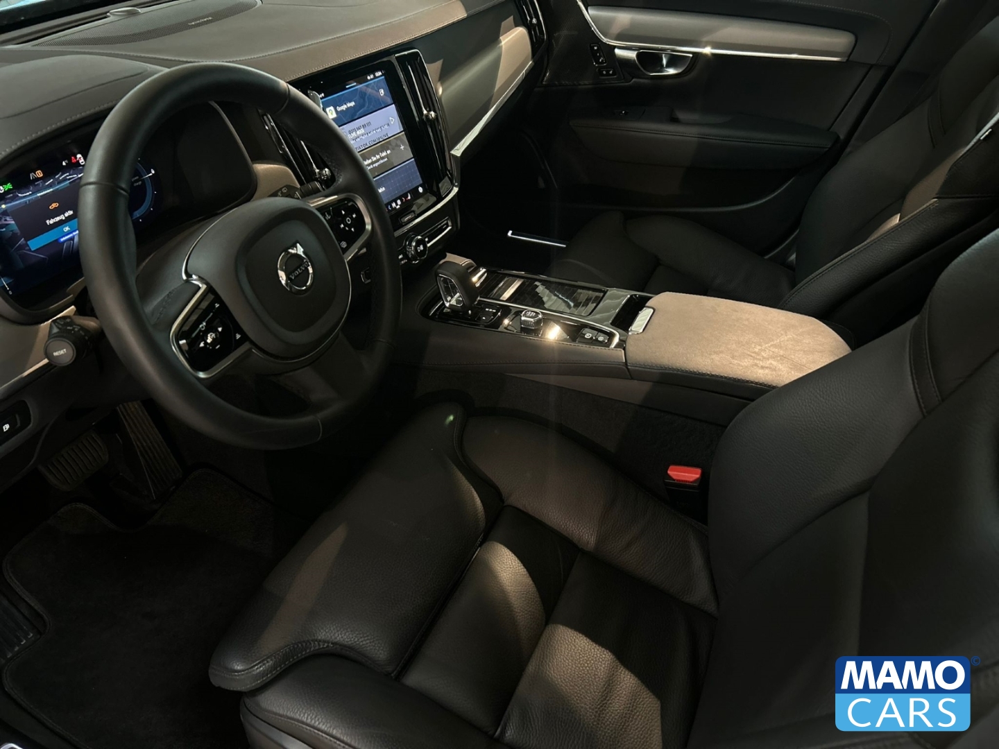 Fahrzeugabbildung Volvo V90 T6 AWD Recharge Plus Bright AHK/BLIS/H&K/PANO