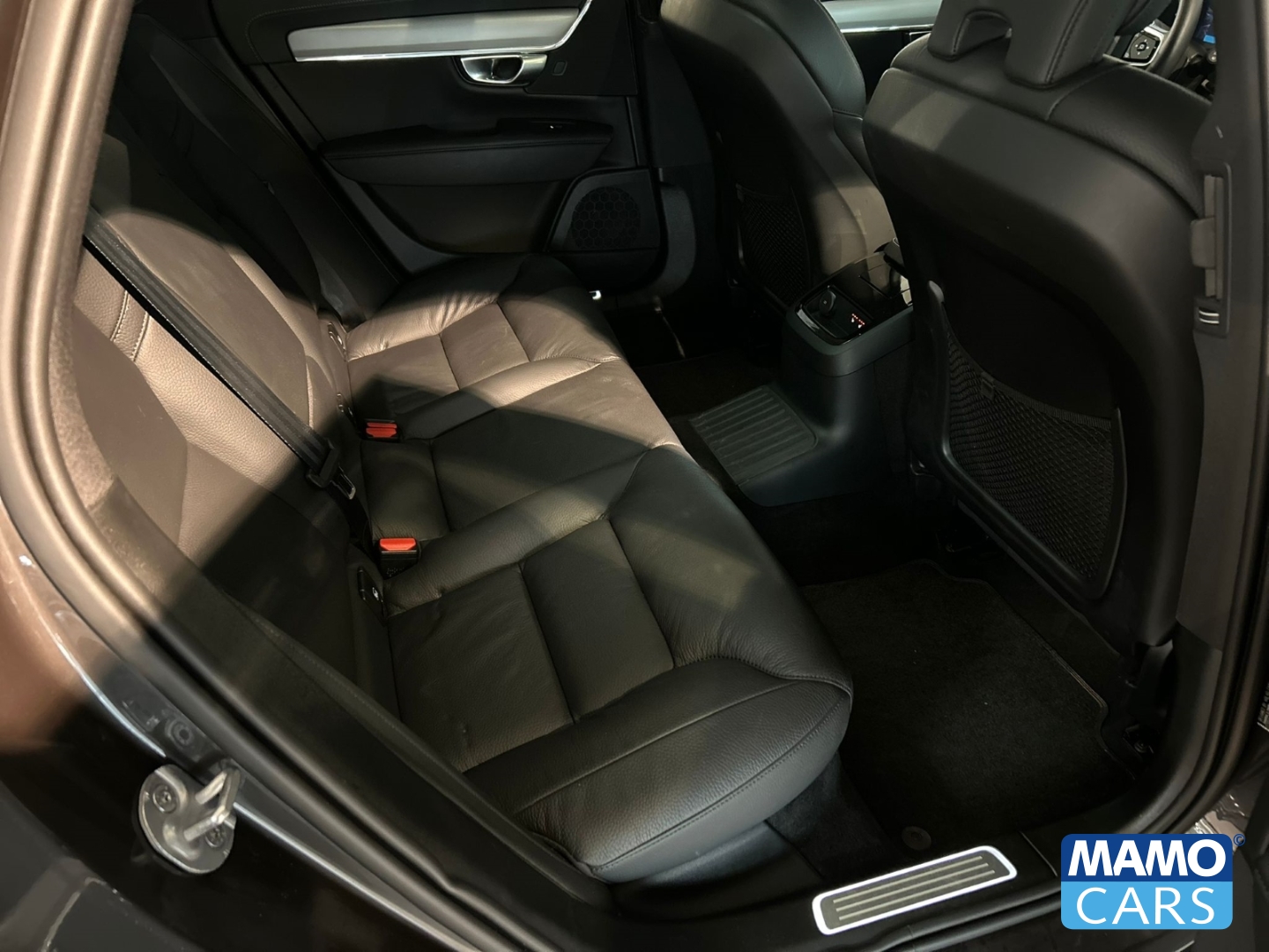 Fahrzeugabbildung Volvo V90 T6 AWD Recharge Plus Bright AHK/BLIS/H&K/PANO