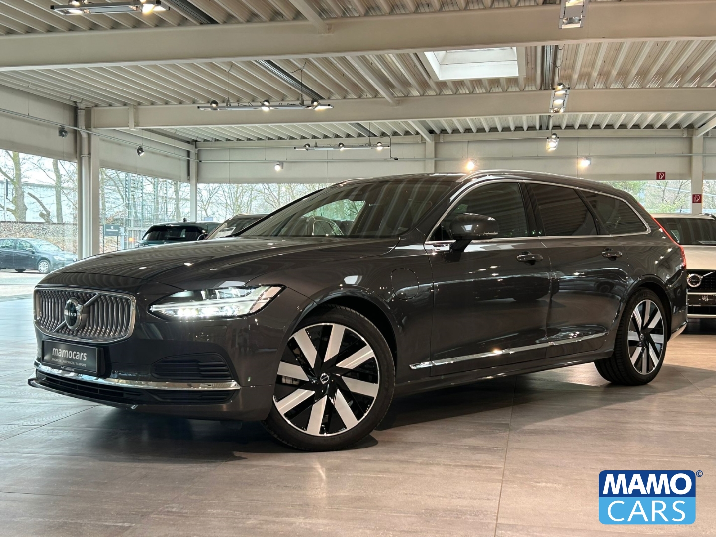 Fahrzeugabbildung Volvo V90 T6 AWD Recharge Plus Bright AHK/BLIS/H&K/PANO