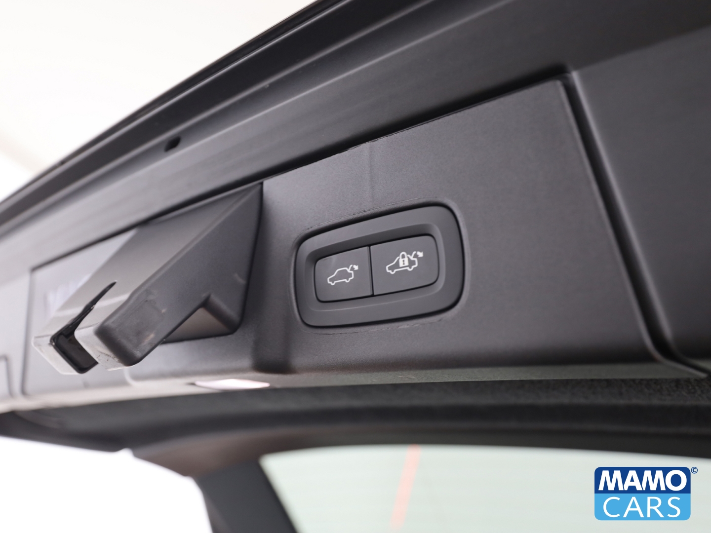 Fahrzeugabbildung Volvo V90 T6 AWD Plus Dark Recharge AHK/ACC/360°/H&K