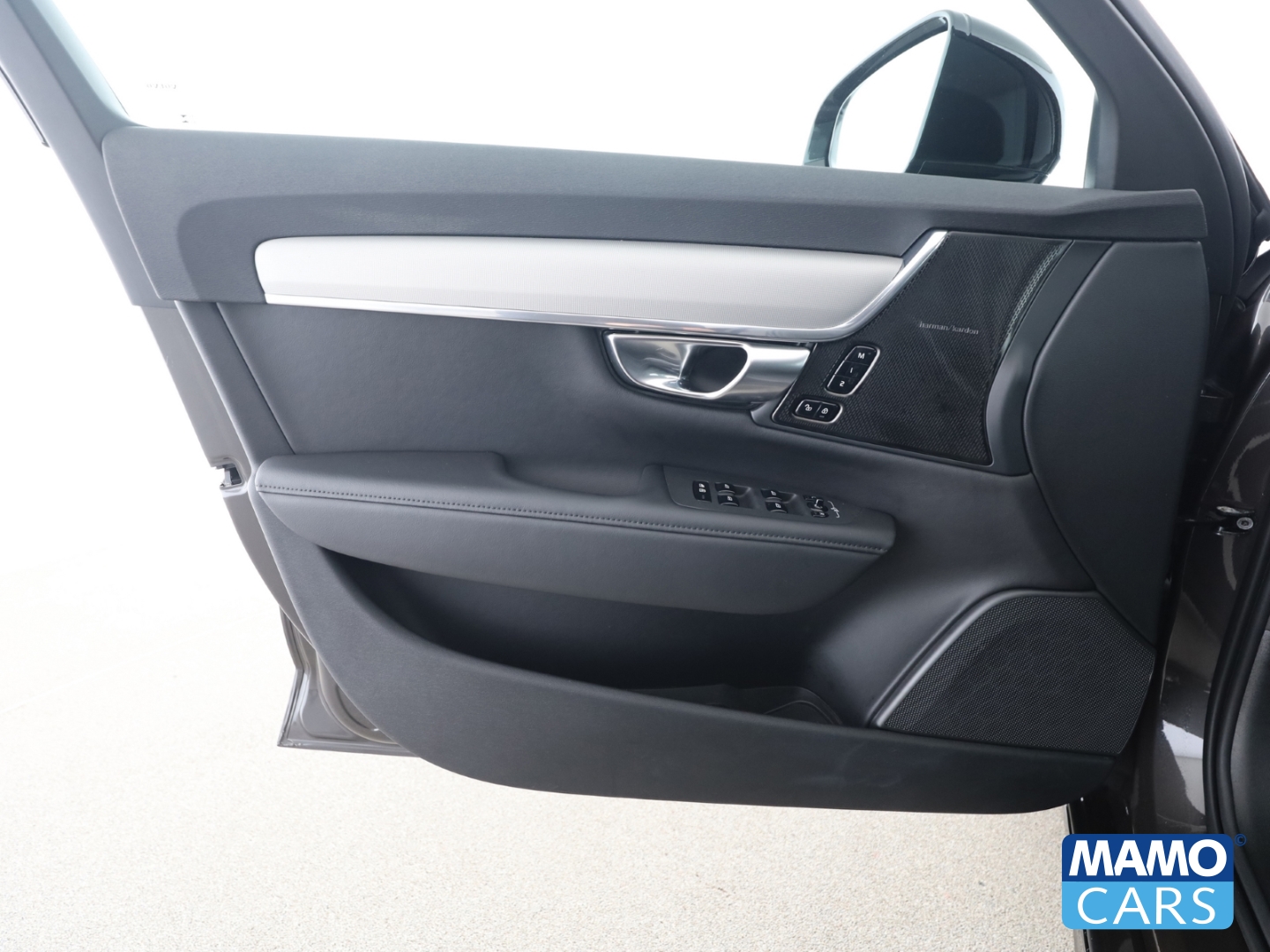 Fahrzeugabbildung Volvo V90 T6 AWD Plus Dark Recharge AHK/ACC/360°/H&K