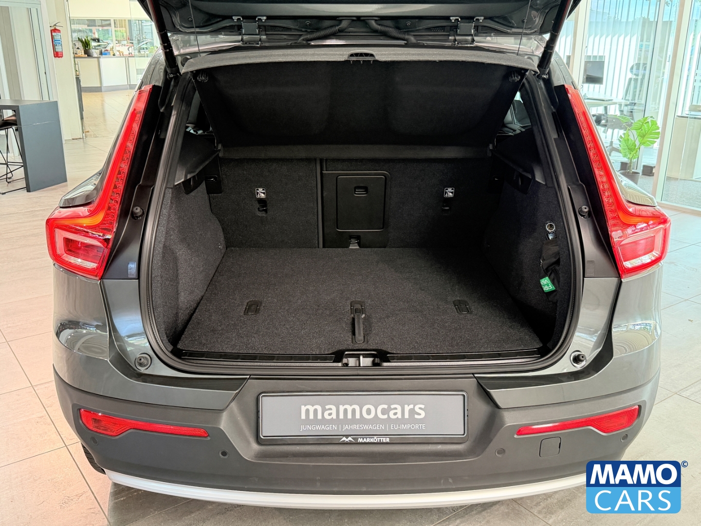 Fahrzeugabbildung Volvo XC40 B3 Core ACC/BLIS/NAVI/CAM
