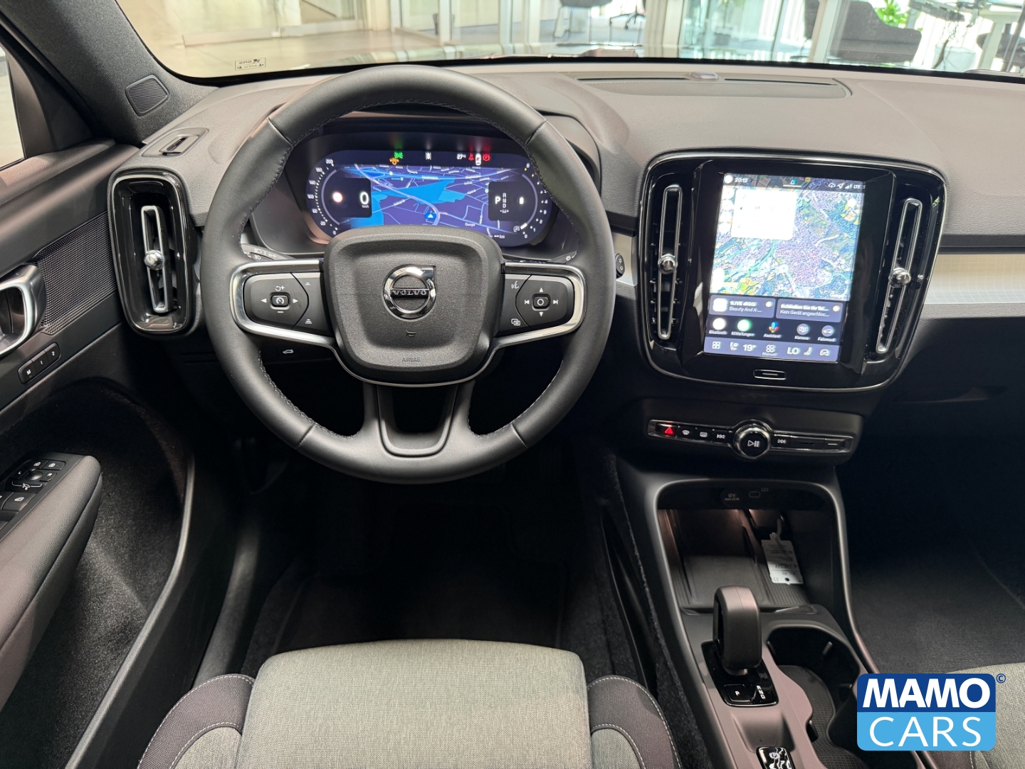 Fahrzeugabbildung Volvo XC40 B3 Core ACC/BLIS/NAVI/CAM