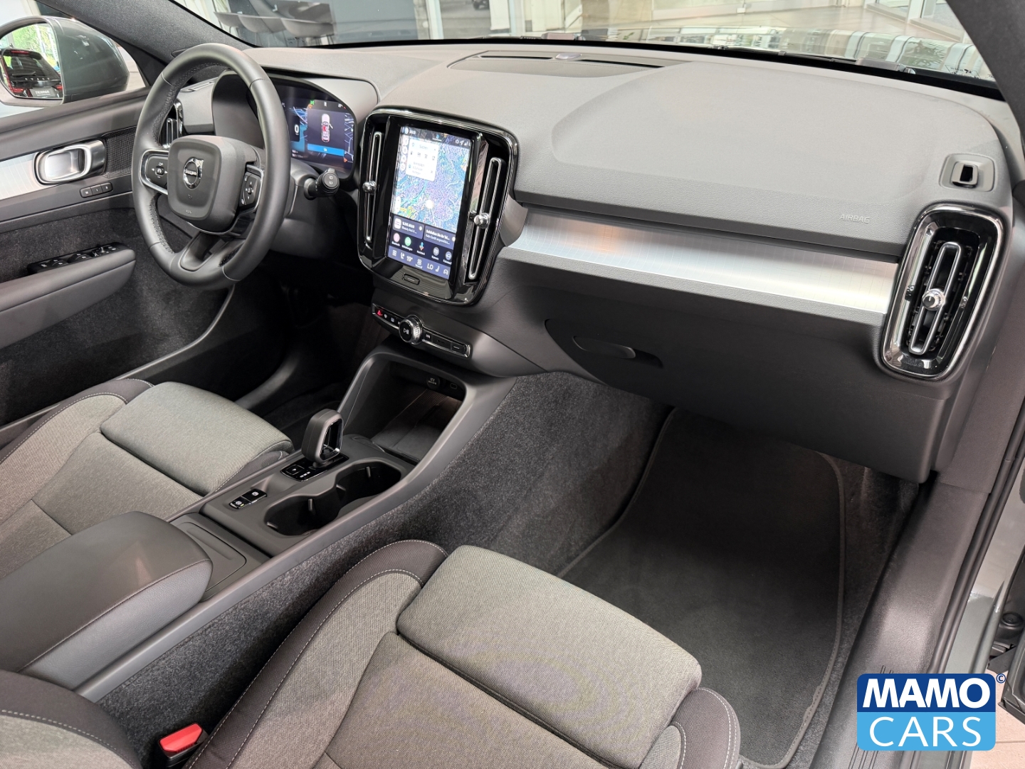 Fahrzeugabbildung Volvo XC40 B3 Core ACC/BLIS/NAVI/CAM