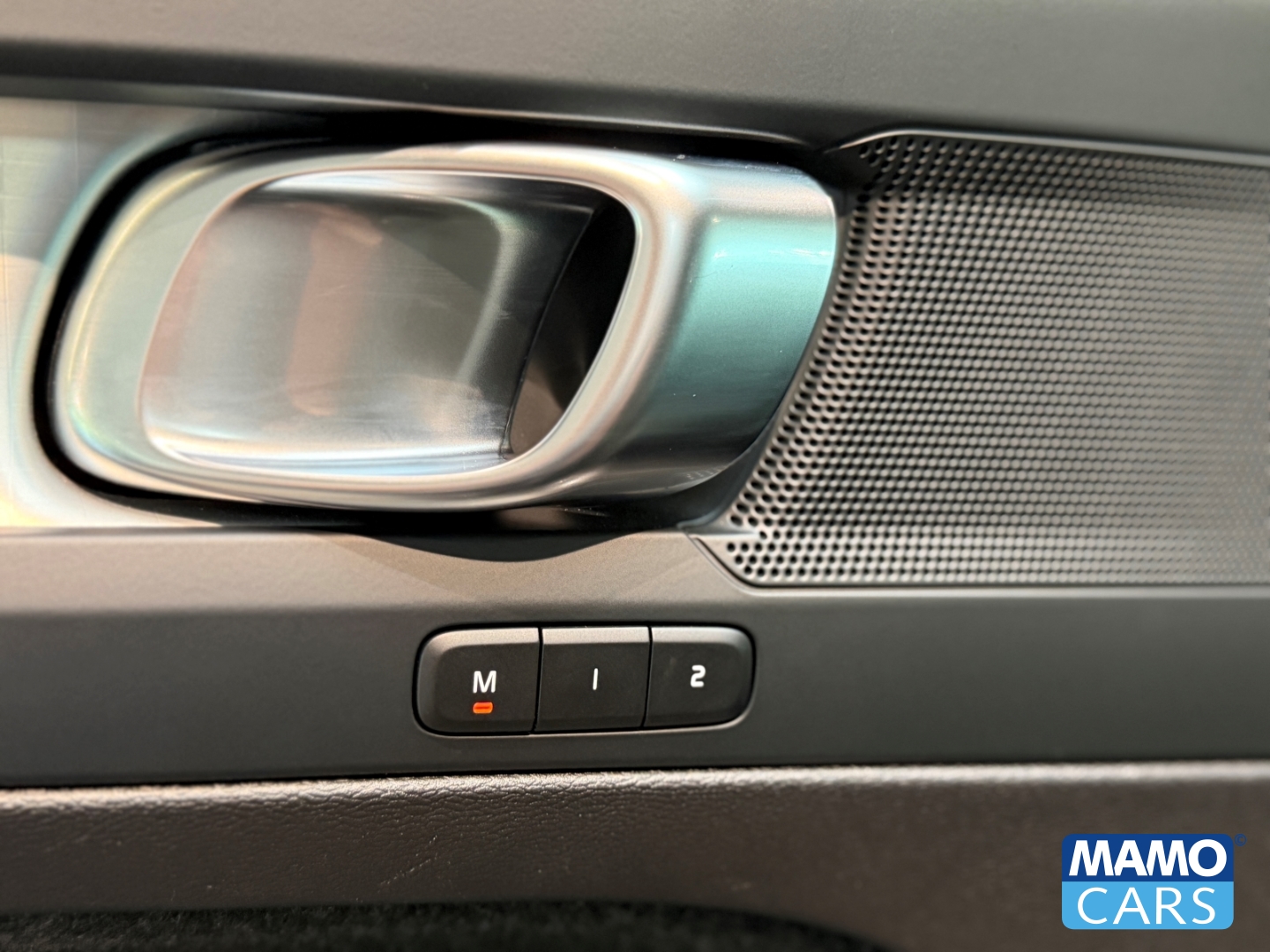 Fahrzeugabbildung Volvo XC40 B3 Core ACC/BLIS/NAVI/CAM