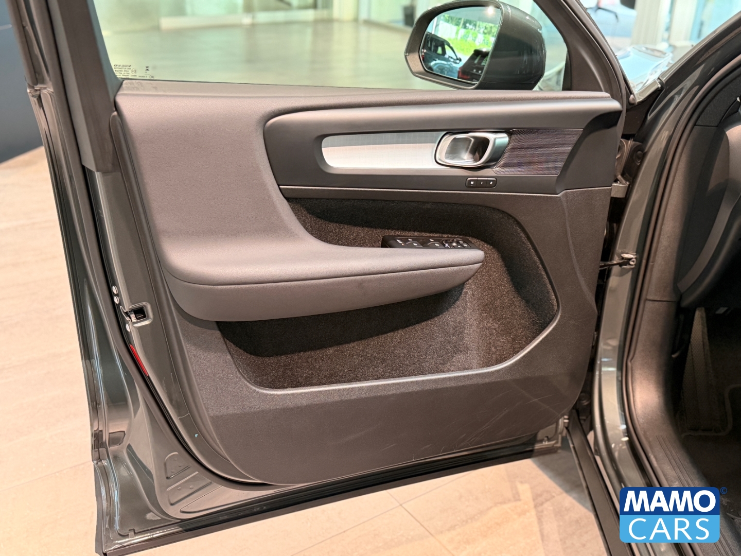 Fahrzeugabbildung Volvo XC40 B3 Core ACC/BLIS/NAVI/CAM