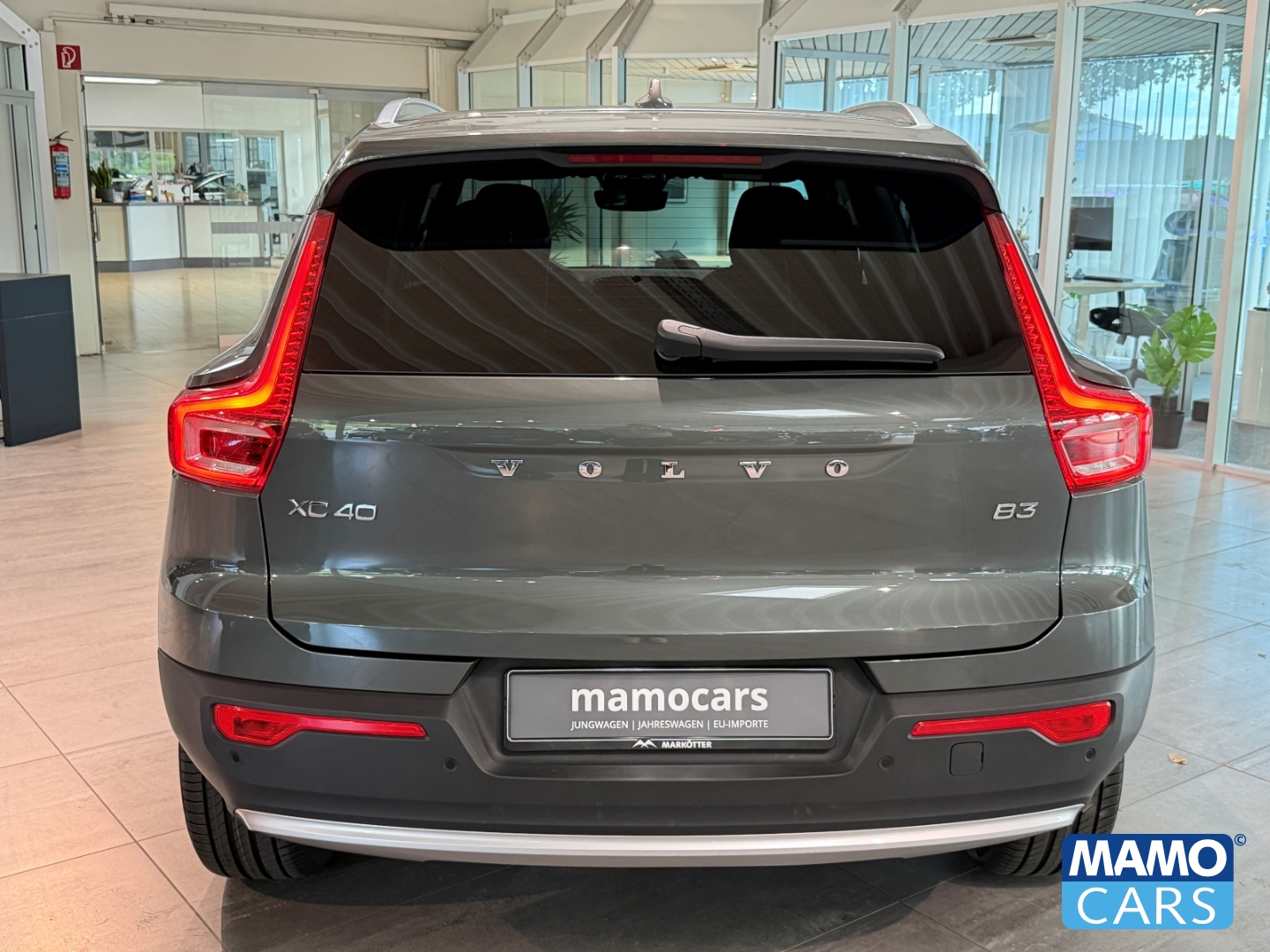 Fahrzeugabbildung Volvo XC40 B3 Core ACC/BLIS/NAVI/CAM