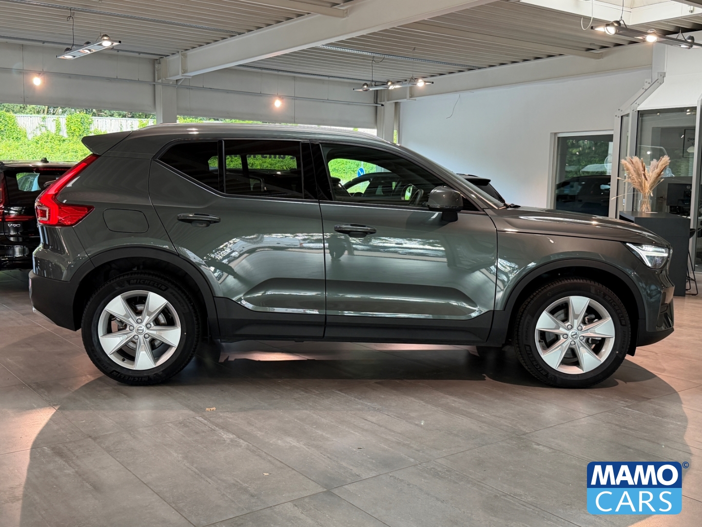 Fahrzeugabbildung Volvo XC40 B3 Core ACC/BLIS/NAVI/CAM