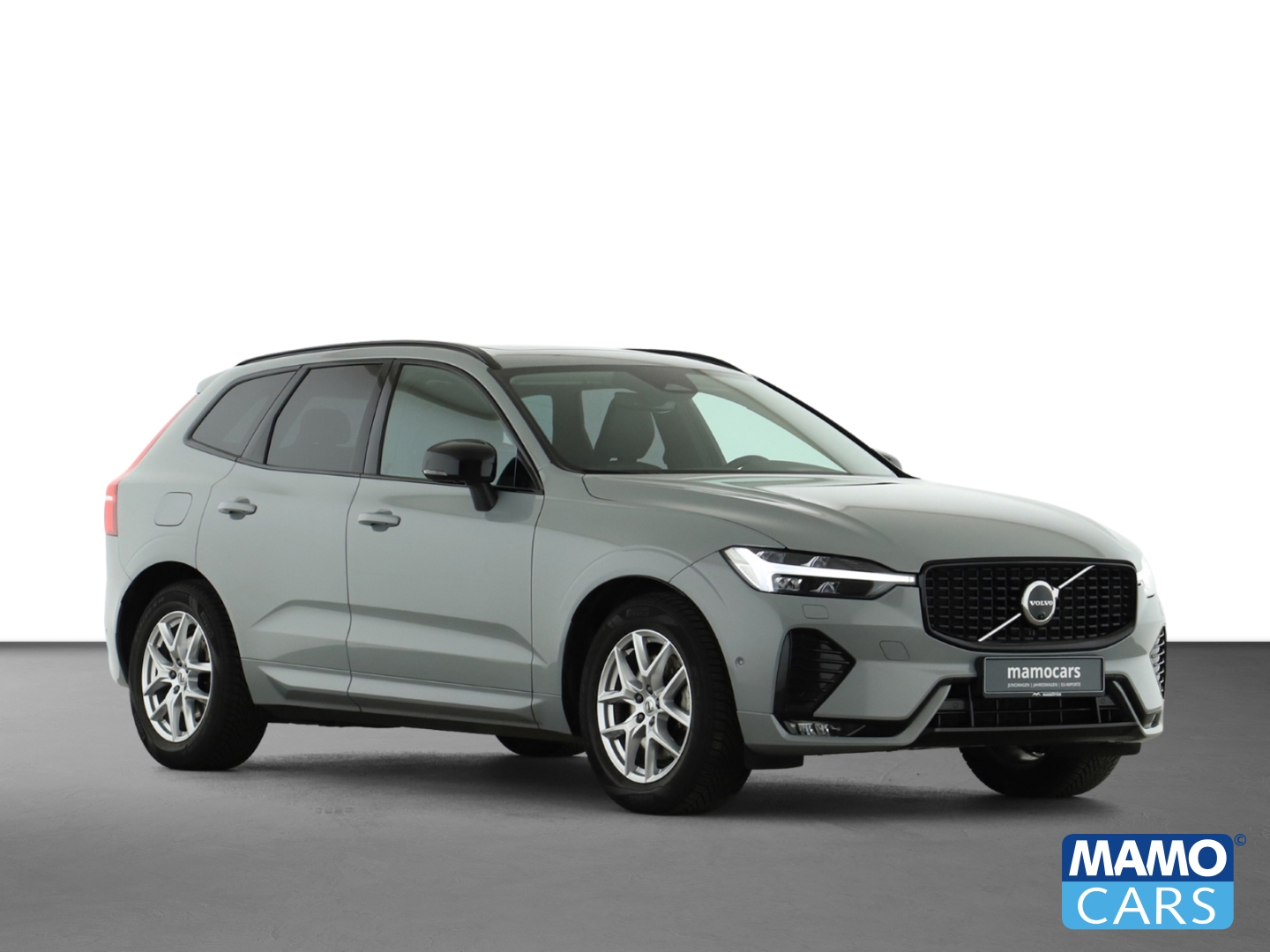 Fahrzeugabbildung Volvo XC60 B5 Ultra Dark AWD AHK/Luft/Pano/21-Zoll/360