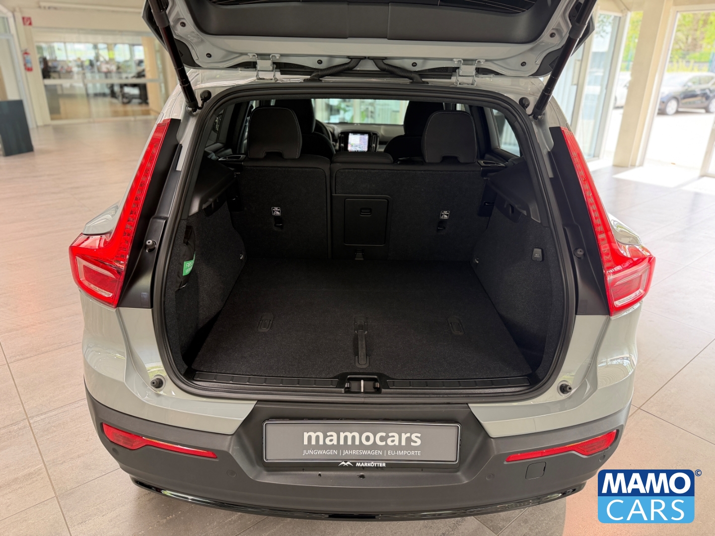 Fahrzeugabbildung Volvo XC40 B4 Plus Dark ACC/CAM/SHZ/LHZ/PDC