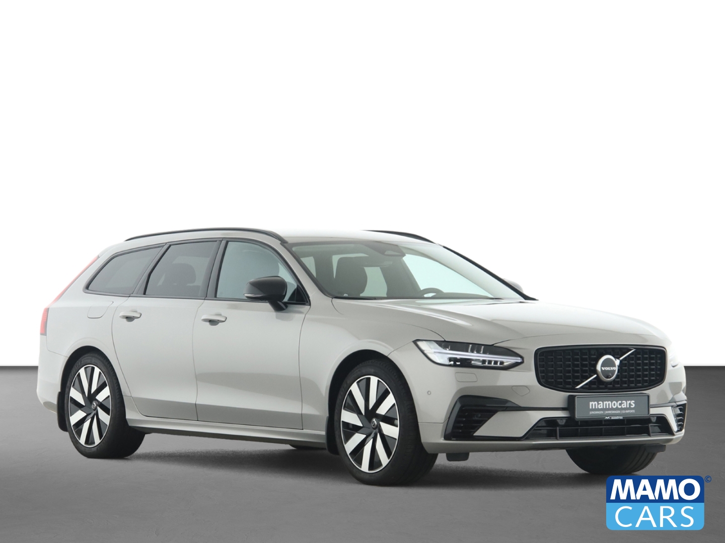 Fahrzeugabbildung Volvo V90 T6 AWD Recharge Plus Dark Plug-In Hybrid