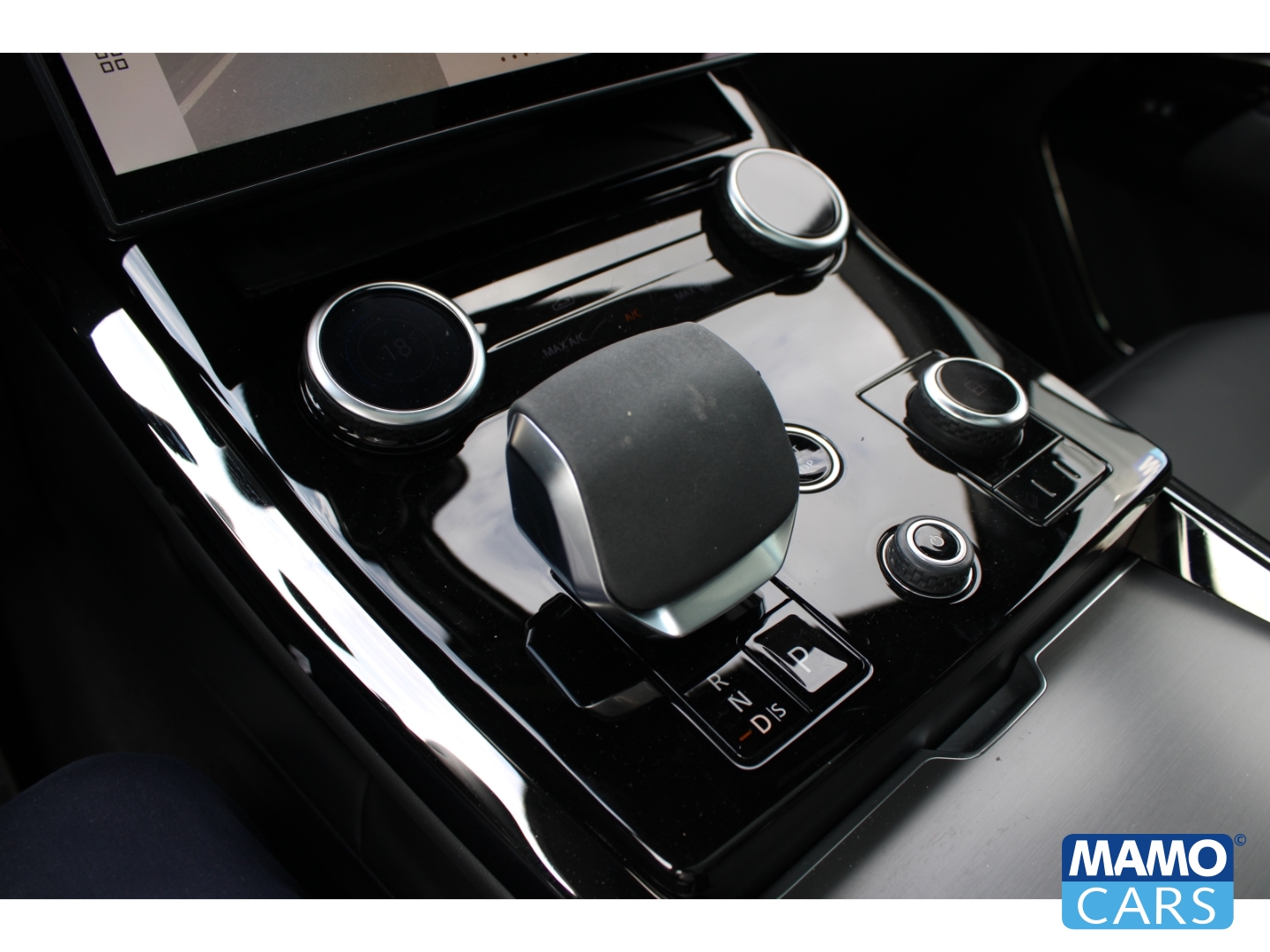 Fahrzeugabbildung Land Rover Range Rover Sport D300 Dynamic HSE/BLACK/AHK/PANO