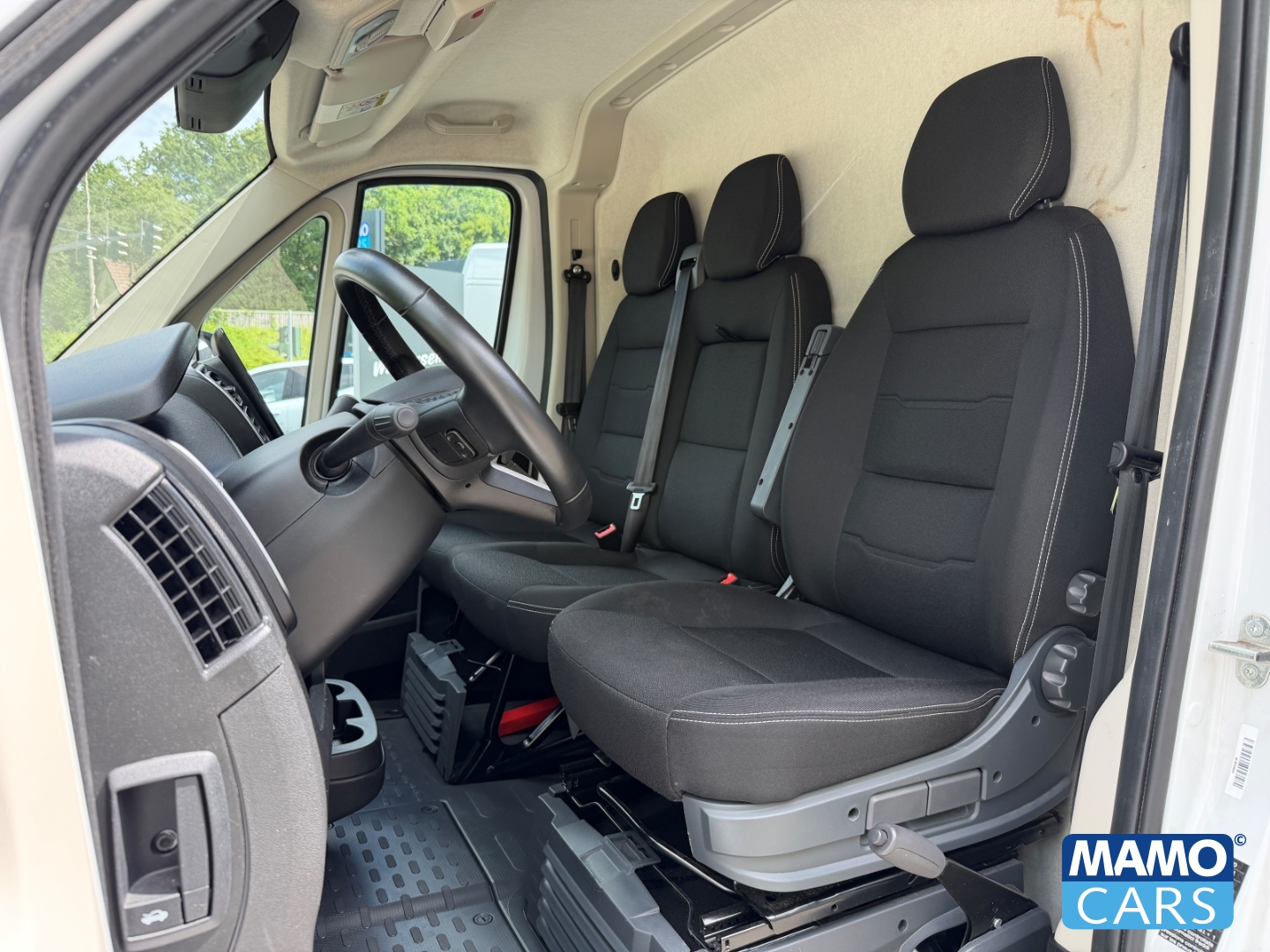 Fahrzeugabbildung Opel Movano Kasten 3.5t L4H2 BlueHDI 140 TEMP/CAM