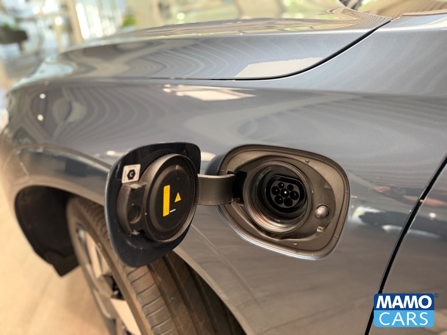 Fahrzeugabbildung Volvo XC60 T6 Plus Dark ACC/HUD/360CAM/BLIS/PANO