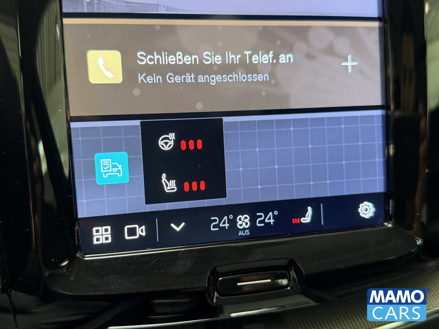Fahrzeugabbildung Volvo XC60 T6 Plus Dark ACC/HUD/360CAM/BLIS/PANO