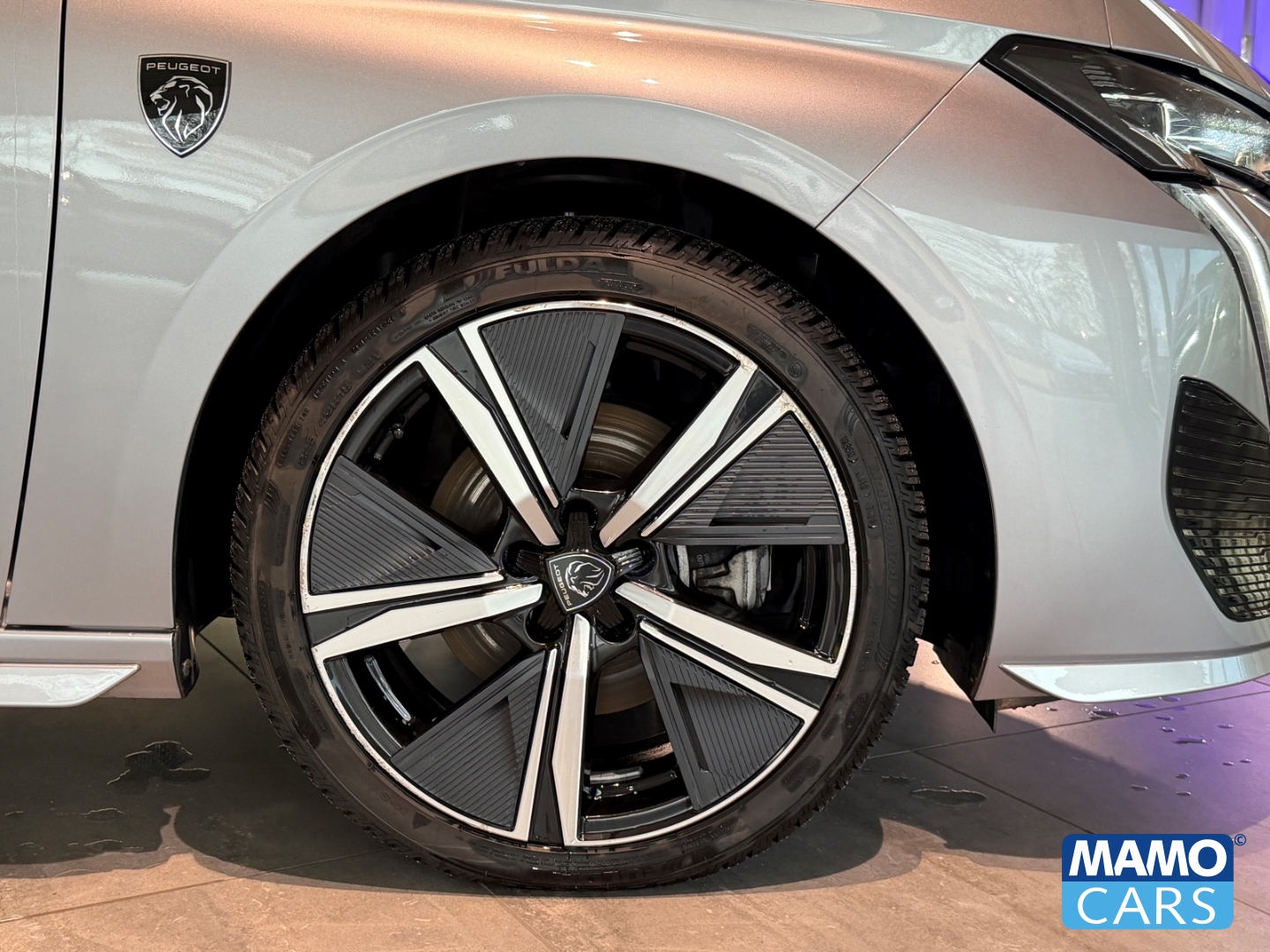 Fahrzeugabbildung Peugeot 308 GT ACC/BLIS/CAM/FSH/FOCAL/MATRIX/SHZ/NAVI