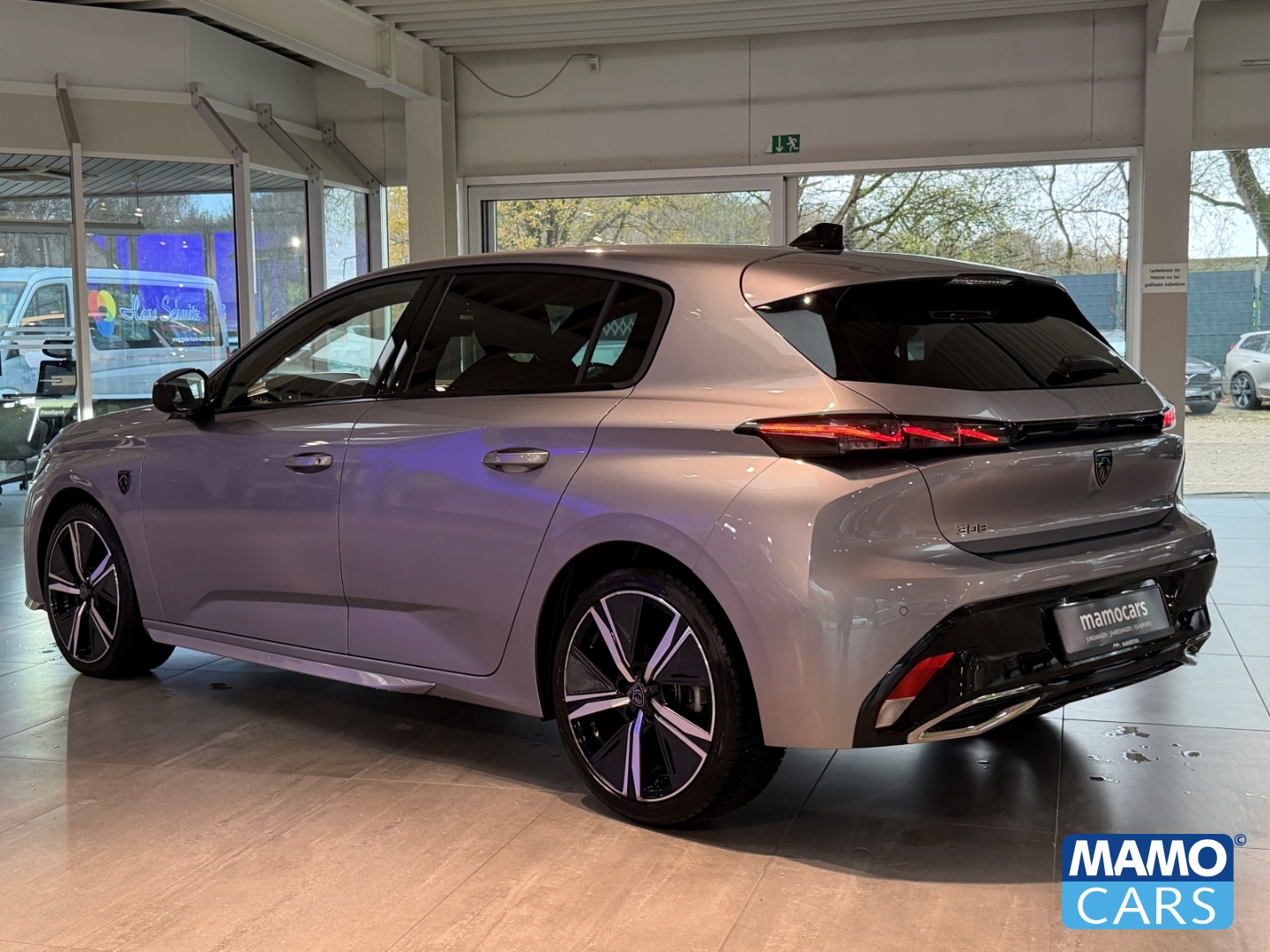 Fahrzeugabbildung Peugeot 308 GT ACC/BLIS/CAM/FSH/FOCAL/MATRIX/SHZ/NAVI