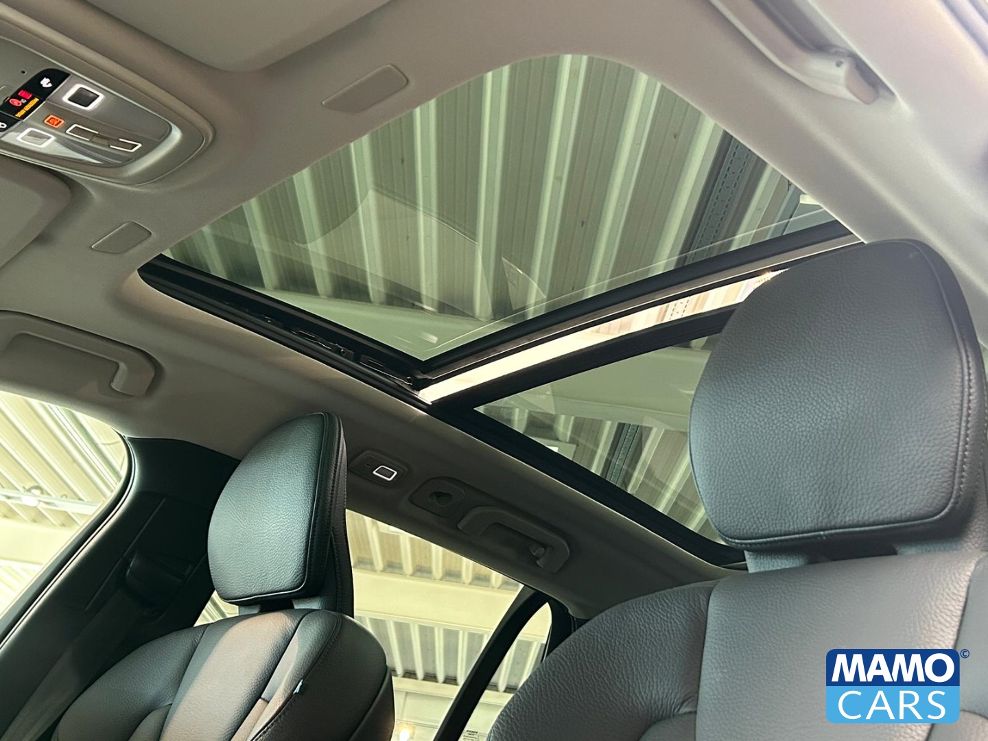 Fahrzeugabbildung Volvo V60 B4 Plus Dark ACC/BLIS/HUD/PANO/360°/LHZ