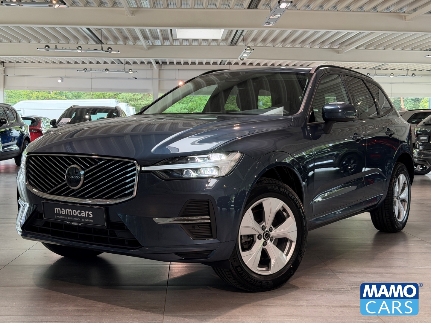 Fahrzeugabbildung Volvo XC60 B5 AWD Core FACELIFT/ACC/BLIS/CAM/SHZ/FSH