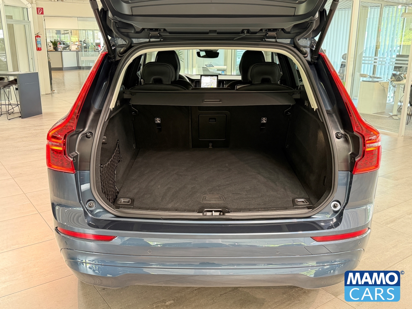 Fahrzeugabbildung Volvo XC60 B5 AWD Core FACELIFT/ACC/BLIS/CAM/SHZ/FSH