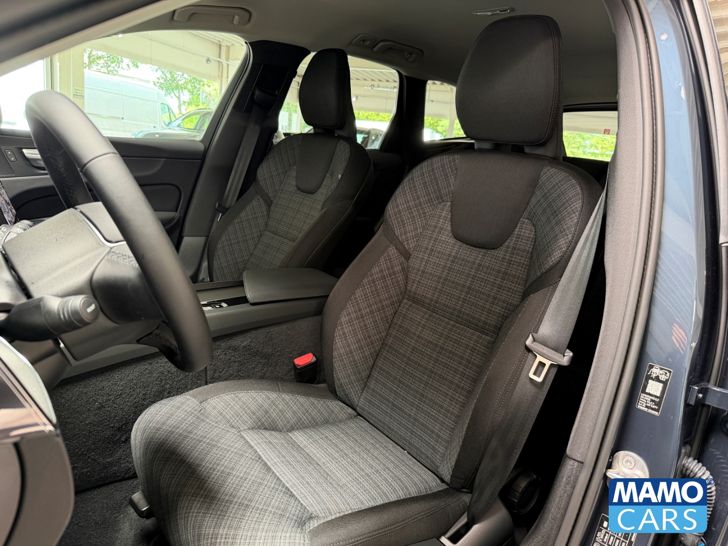 Fahrzeugabbildung Volvo XC60 B5 AWD Core FACELIFT/ACC/BLIS/CAM/SHZ/FSH