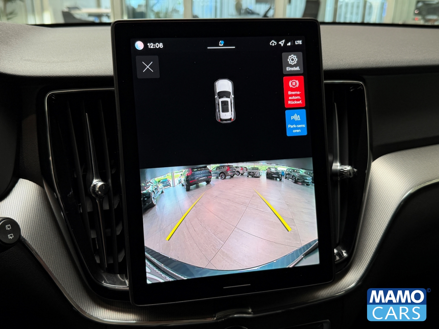 Fahrzeugabbildung Volvo XC60 B5 AWD Core FACELIFT/ACC/BLIS/CAM/SHZ/FSH