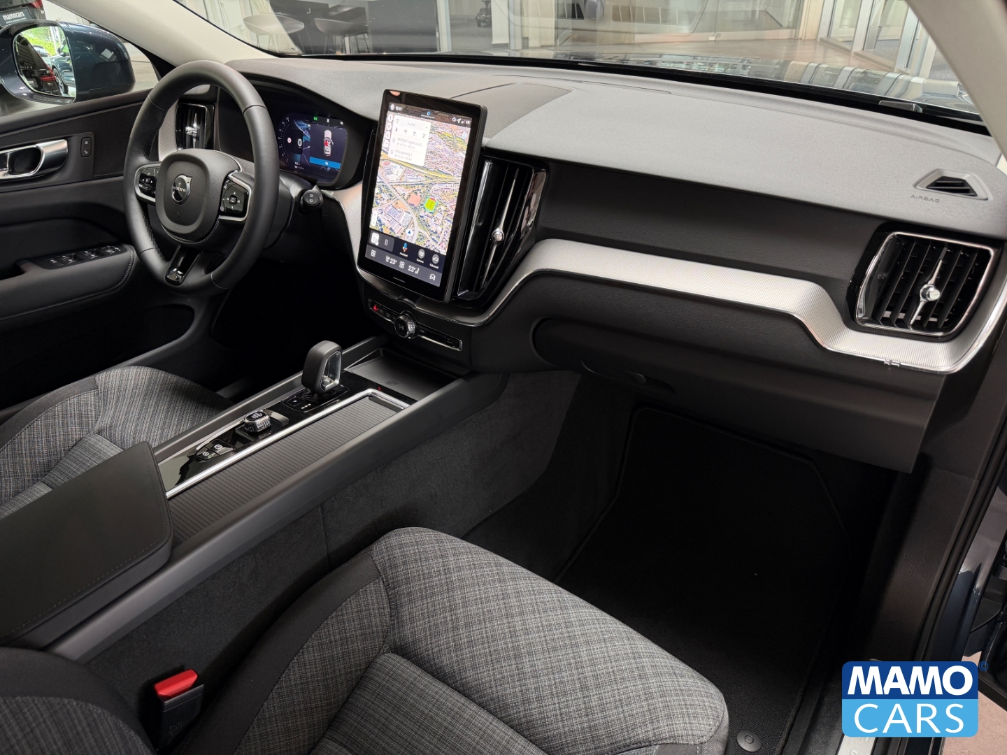 Fahrzeugabbildung Volvo XC60 B5 AWD Core FACELIFT/ACC/BLIS/CAM/SHZ/FSH