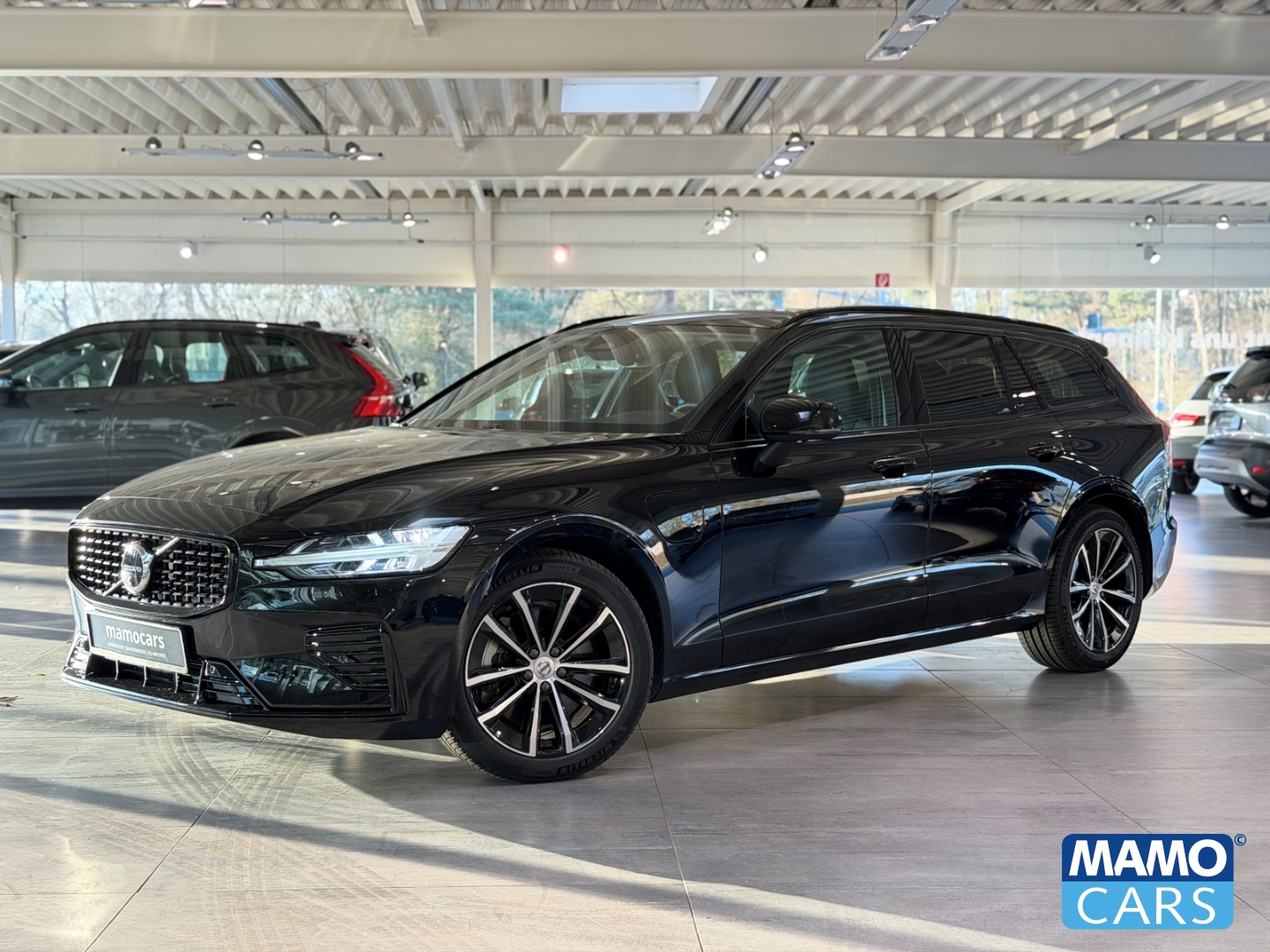 Fahrzeugabbildung Volvo V60 T8 AWD Plus Dark Recharge ACC/BLIS/360°/SHZ