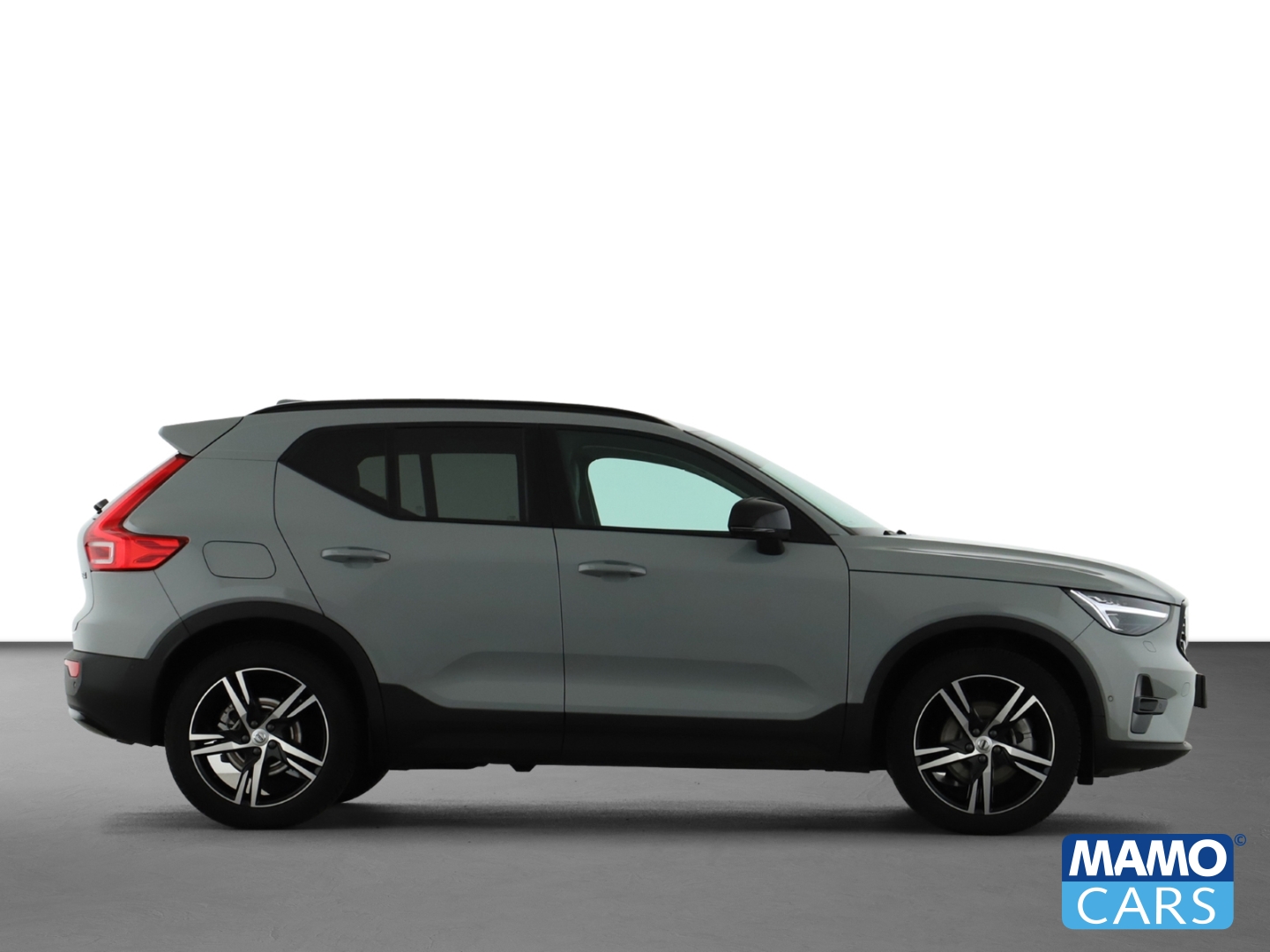 Fahrzeugabbildung Volvo XC40 B4 Plus Dark ACC/BLIS/360°/LHZ/H&K/PANO