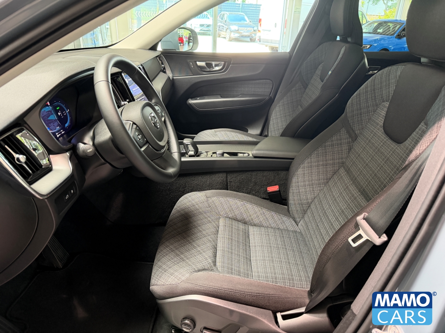 Fahrzeugabbildung Volvo XC60 T6 AWD Core Recharge ACC/BLIS/AHK/FSH/PANO
