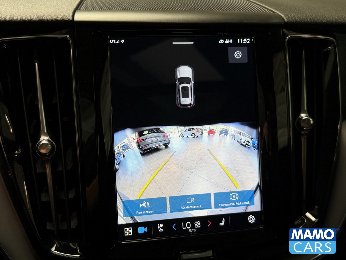 Fahrzeugabbildung Volvo XC60 T6 AWD Core Recharge ACC/BLIS/AHK/FSH/PANO