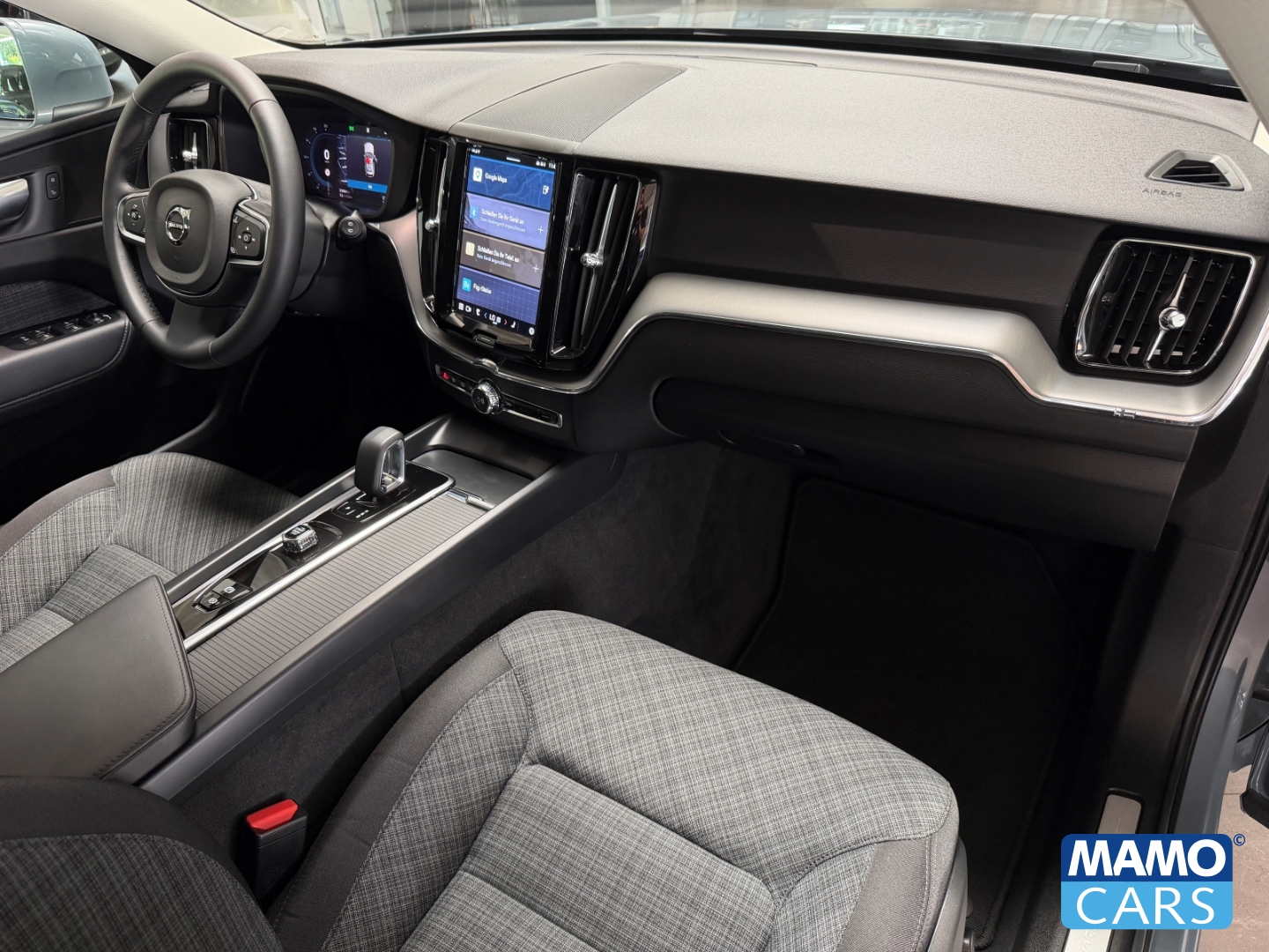 Fahrzeugabbildung Volvo XC60 T6 AWD Core Recharge ACC/BLIS/AHK/FSH/PANO