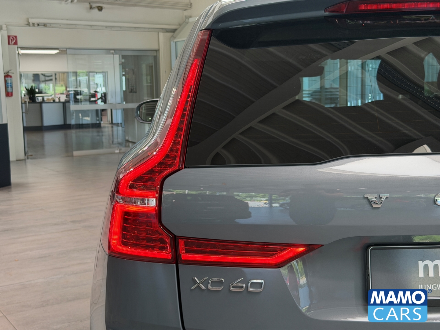 Fahrzeugabbildung Volvo XC60 T6 AWD Core Recharge ACC/BLIS/AHK/FSH/PANO