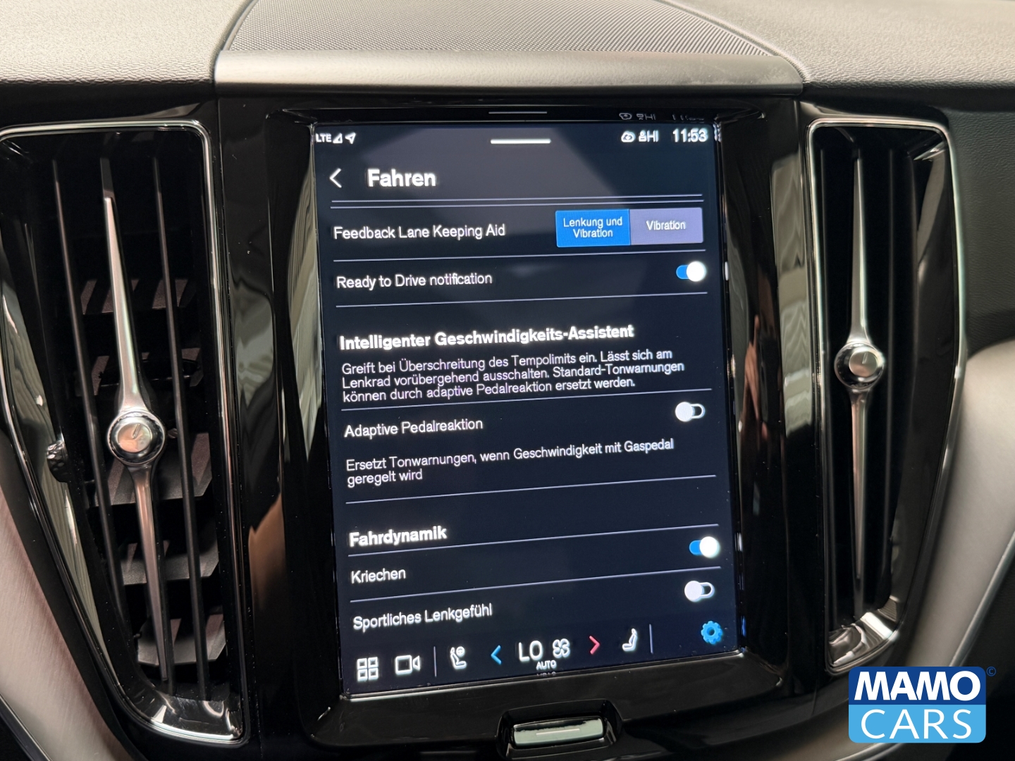 Fahrzeugabbildung Volvo XC60 T6 AWD Core Recharge ACC/BLIS/AHK/FSH/PANO