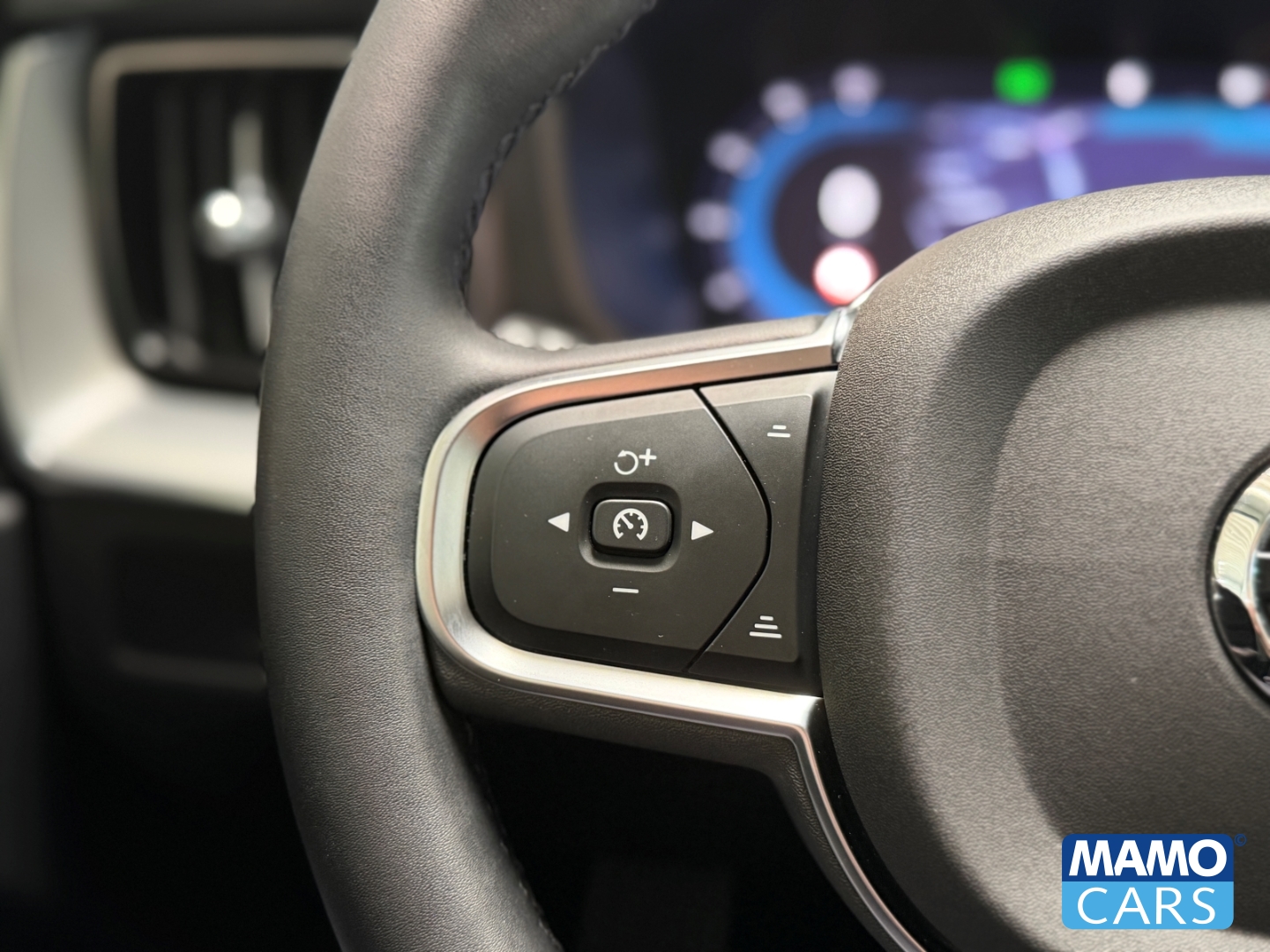 Fahrzeugabbildung Volvo XC60 T6 AWD Core Recharge ACC/BLIS/AHK/FSH/PANO