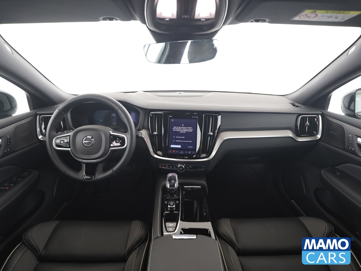 Fahrzeugabbildung Volvo V60 T6 AWD Ultra Dark ACC/AHK/BLIS/360°/H&K/PANO