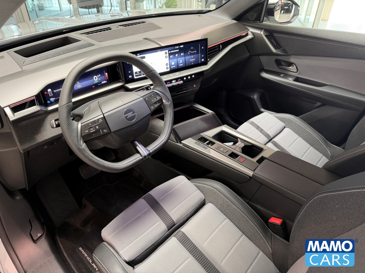 Fahrzeugabbildung Opel Grandland Electric GS NAVI/360°/WP/BLIS/LED