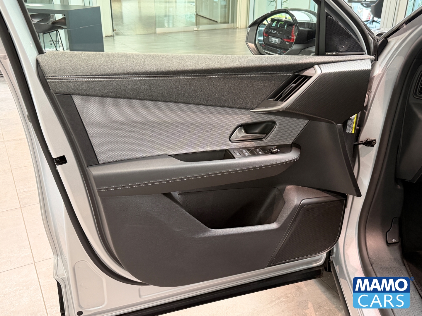 Fahrzeugabbildung Opel Grandland Electric GS NAVI/360°/WP/BLIS/LED