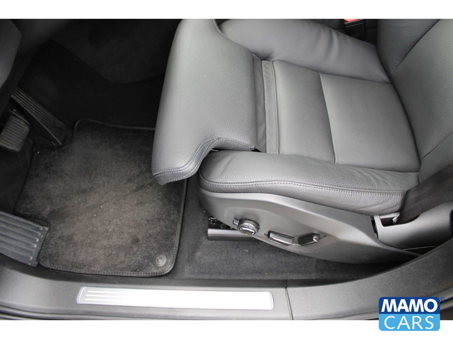 Fahrzeugabbildung Volvo XC90 T8 AWD Plus Bright Recharge 7Sitz./Luft/ACC/360CAM