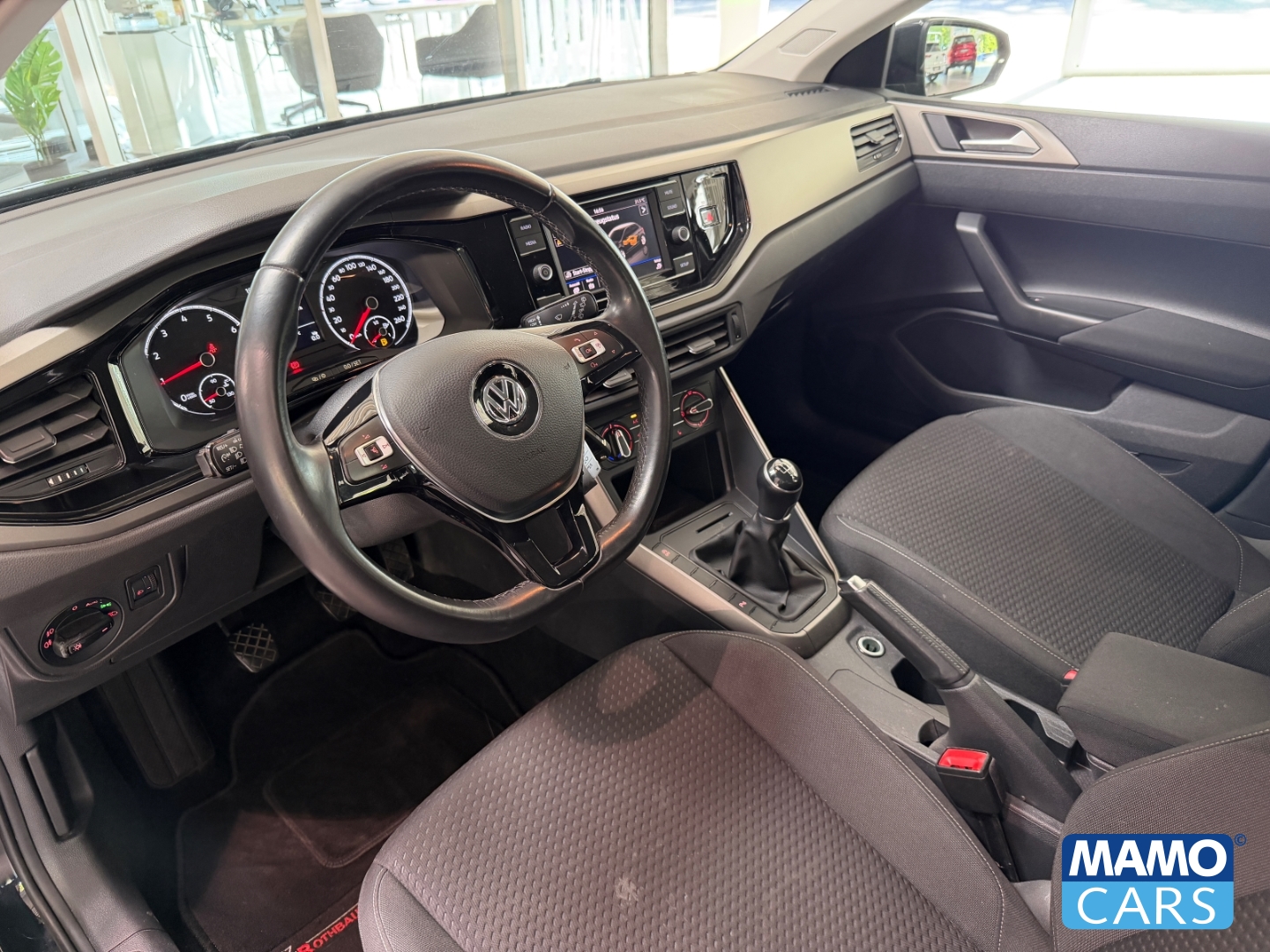 Fahrzeugabbildung Volkswagen Polo VI Comfortline SHZ/2xPDC/KLIMA/ZV/ISOFIX