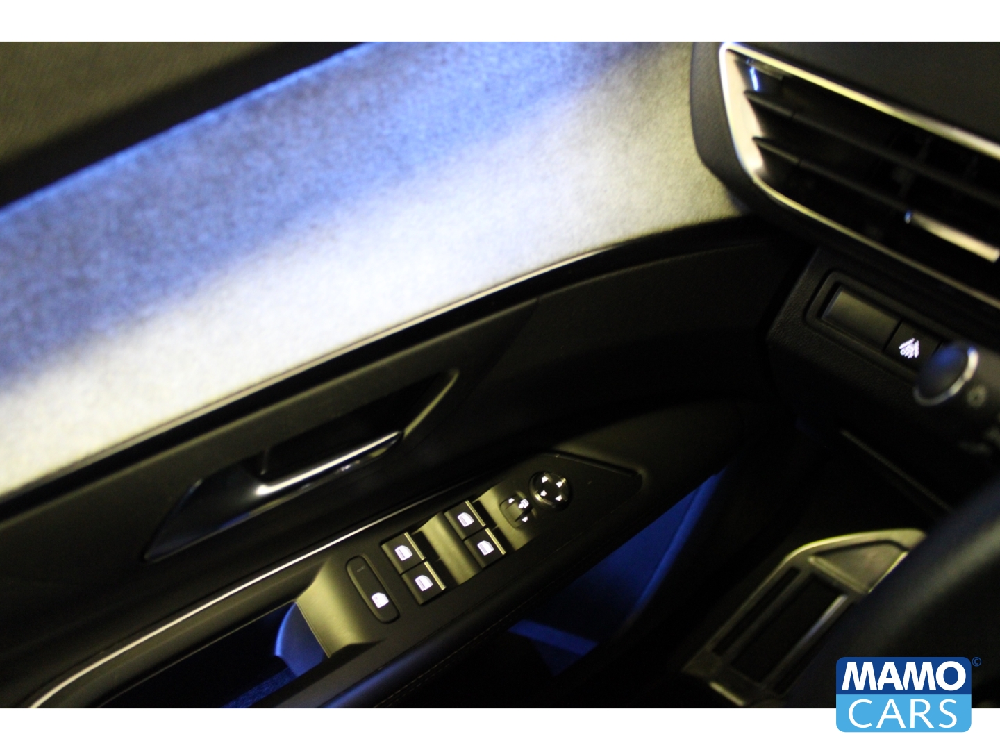 Fahrzeugabbildung Peugeot 3008 1.2 GT ACC/AHK/Kamera/Full-LED/DAB+