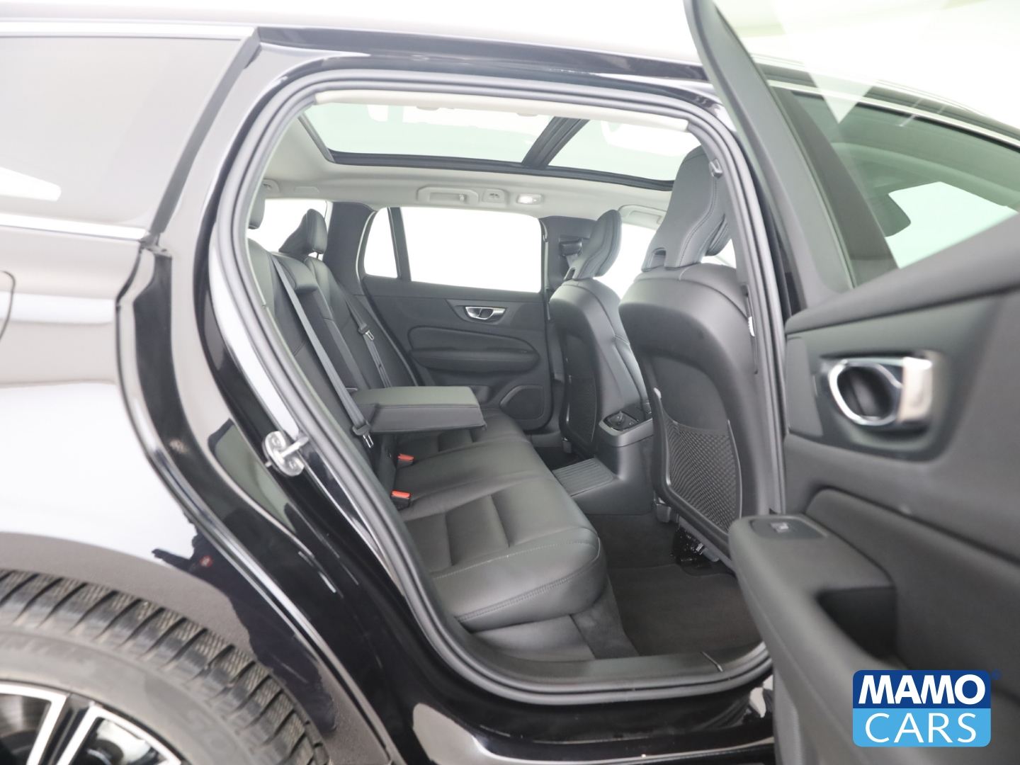 Fahrzeugabbildung Volvo V60 T8 AWD Plus Bright ACC/BLIS/HUD/360°/PANO