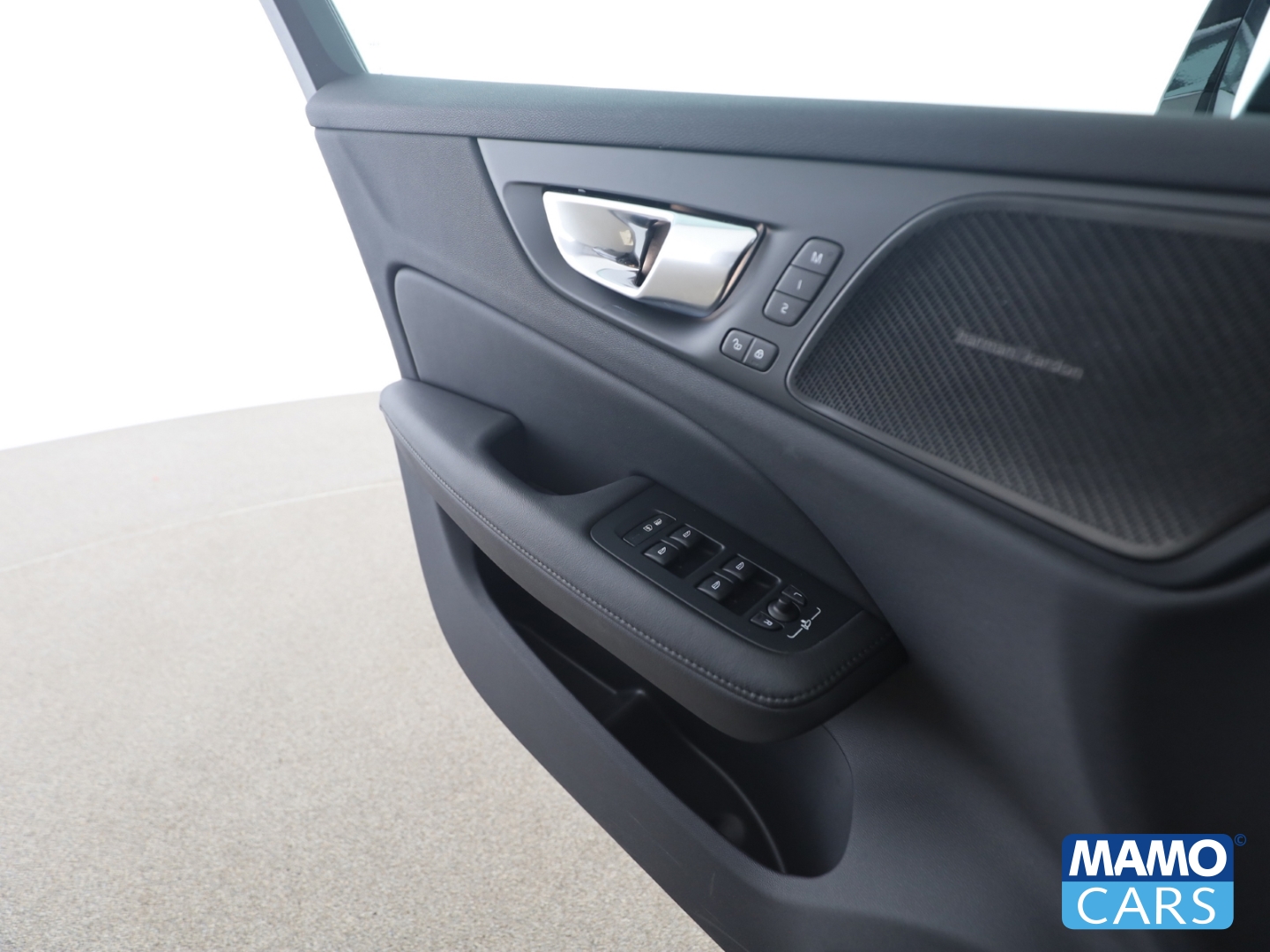 Fahrzeugabbildung Volvo V60 T8 AWD Plus Bright ACC/BLIS/HUD/360°/PANO