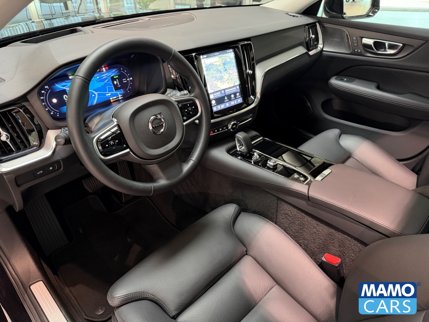 Fahrzeugabbildung Volvo V60 T8 AWD Plus Bright ACC/BLIS/HUD/360°/PANO