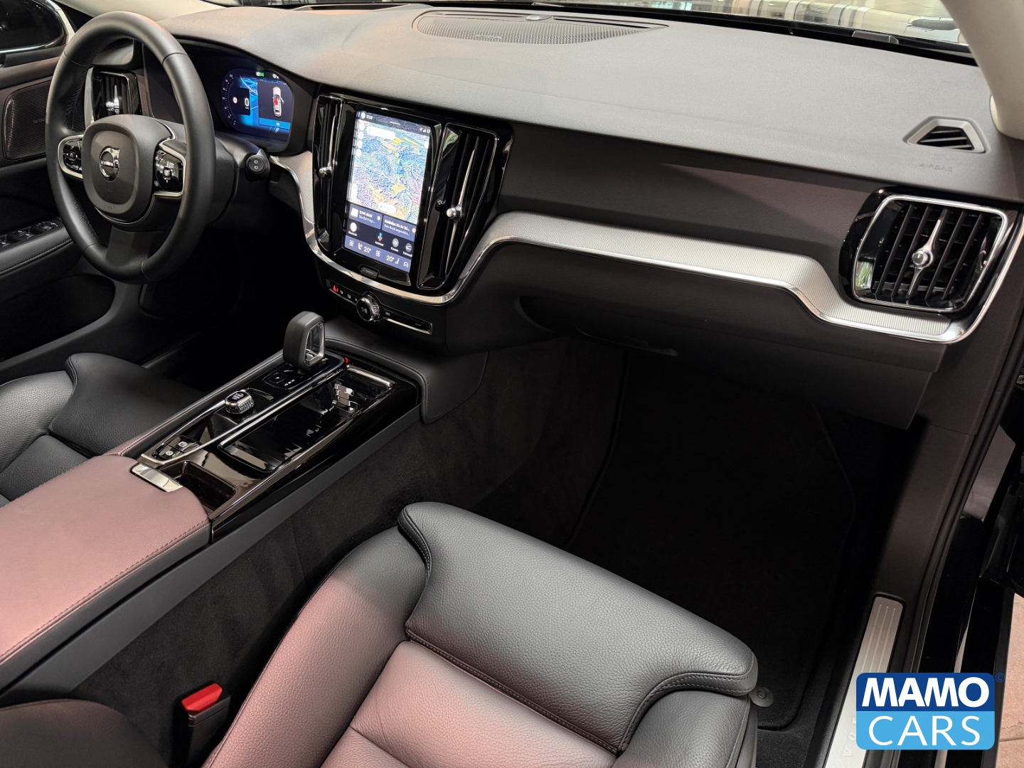 Fahrzeugabbildung Volvo V60 T8 AWD Plus Bright ACC/BLIS/HUD/360°/PANO