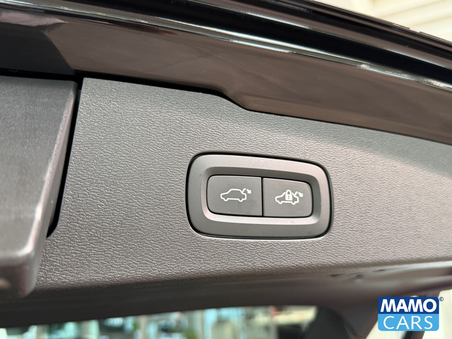 Fahrzeugabbildung Volvo V60 T8 AWD Plus Bright ACC/BLIS/HUD/360°/PANO