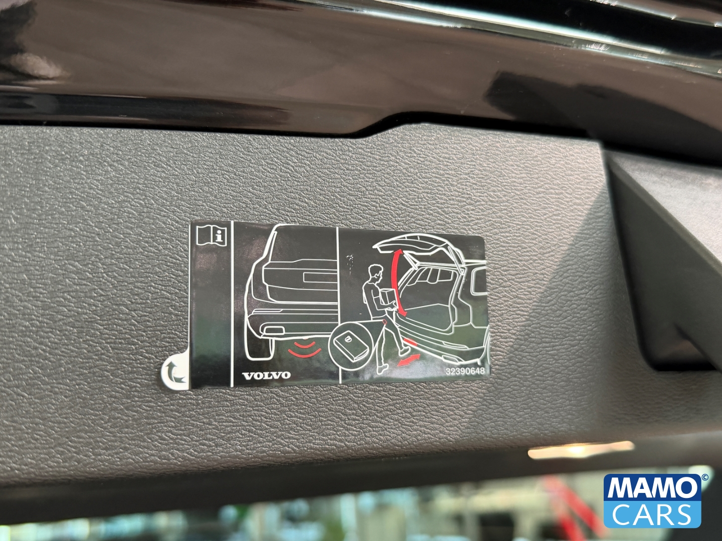 Fahrzeugabbildung Volvo V60 T8 AWD Plus Bright ACC/BLIS/HUD/360°/PANO