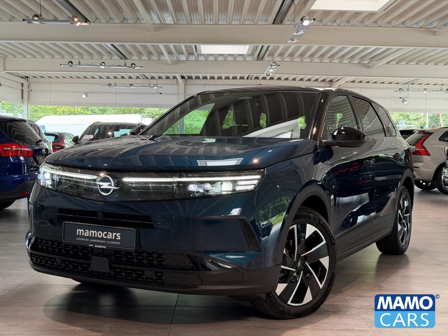 Fahrzeugabbildung Opel Grandland 1.2 GS 48V-Hybrid CAM/NAVI/KLIMA/SHZ