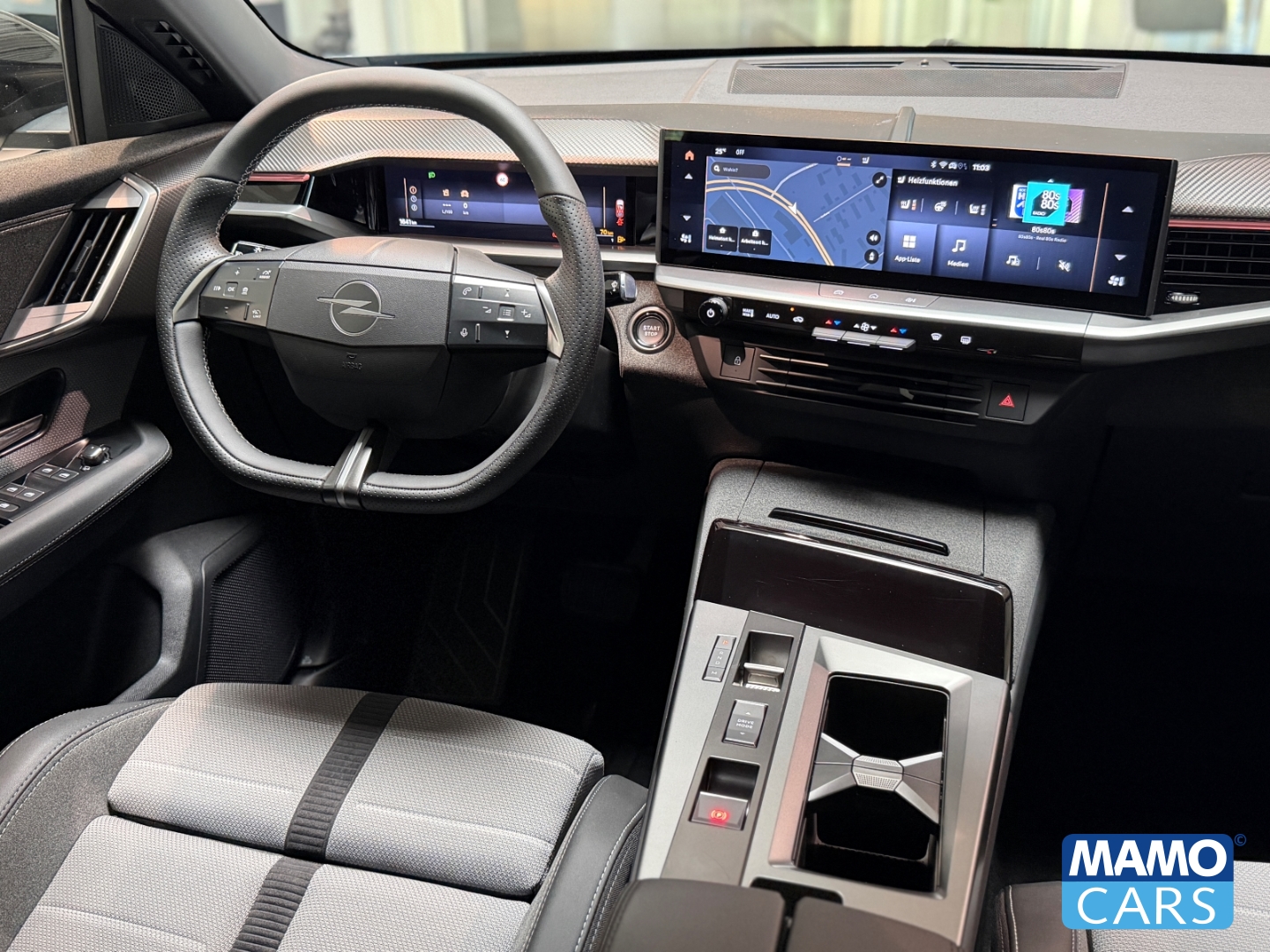 Fahrzeugabbildung Opel Grandland 1.2 GS 48V-Hybrid CAM/NAVI/KLIMA/SHZ